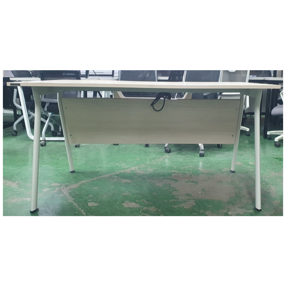 리바트 사무용책상 1400